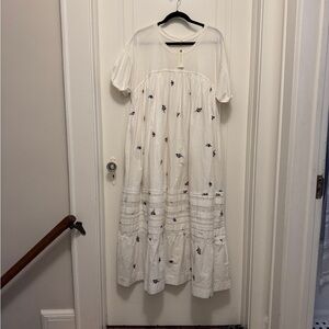 Pilcro Anthropologie White Dress with Floral Embroidery